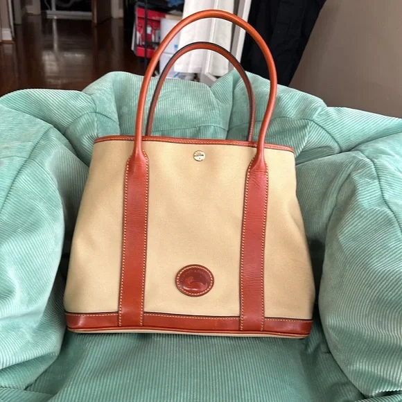 Dooney& Bourke Layla tote - Picture 4 of 11